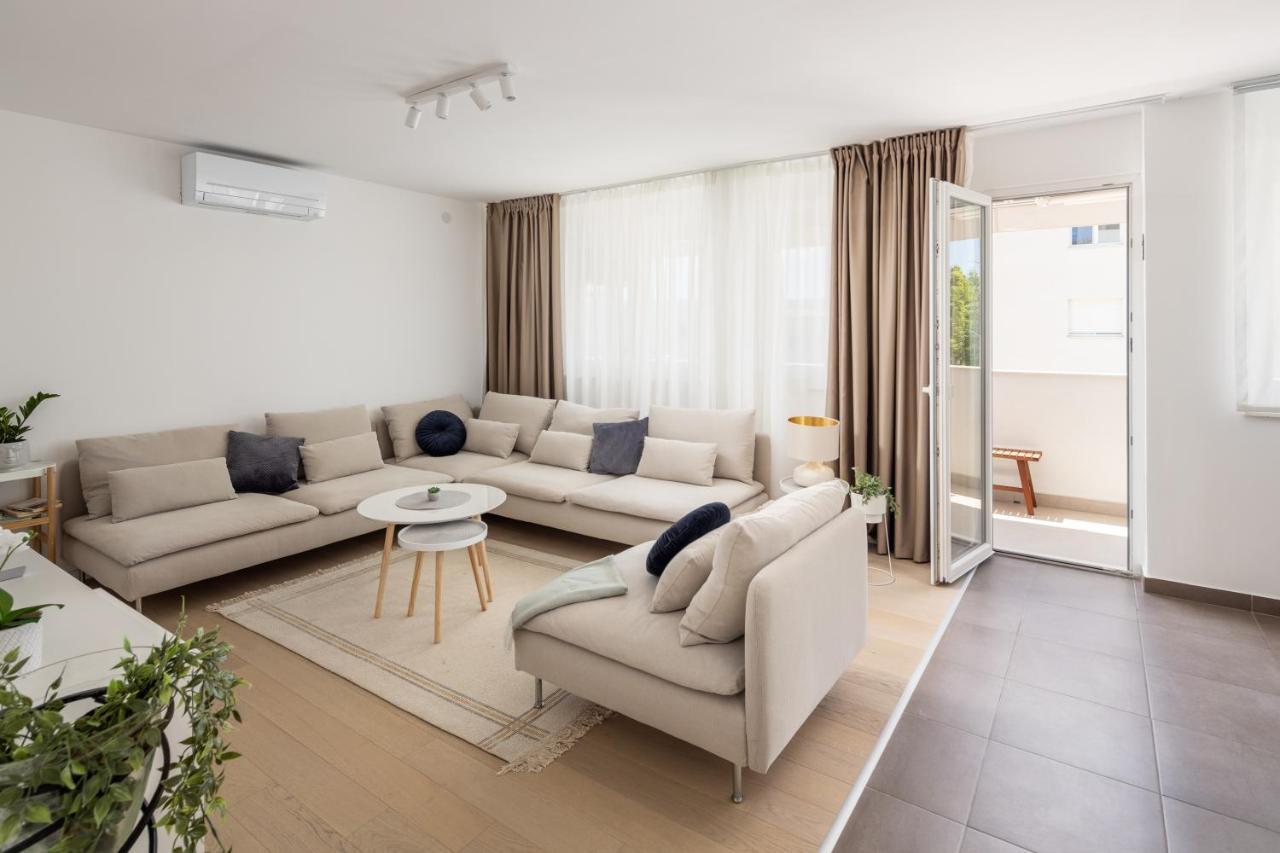 Apartment Nova 4* Dugi Rat Exteriér fotografie