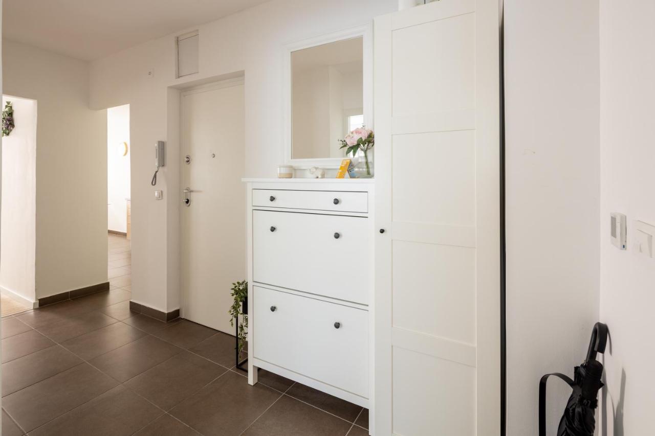 Apartment Nova 4* Dugi Rat Exteriér fotografie