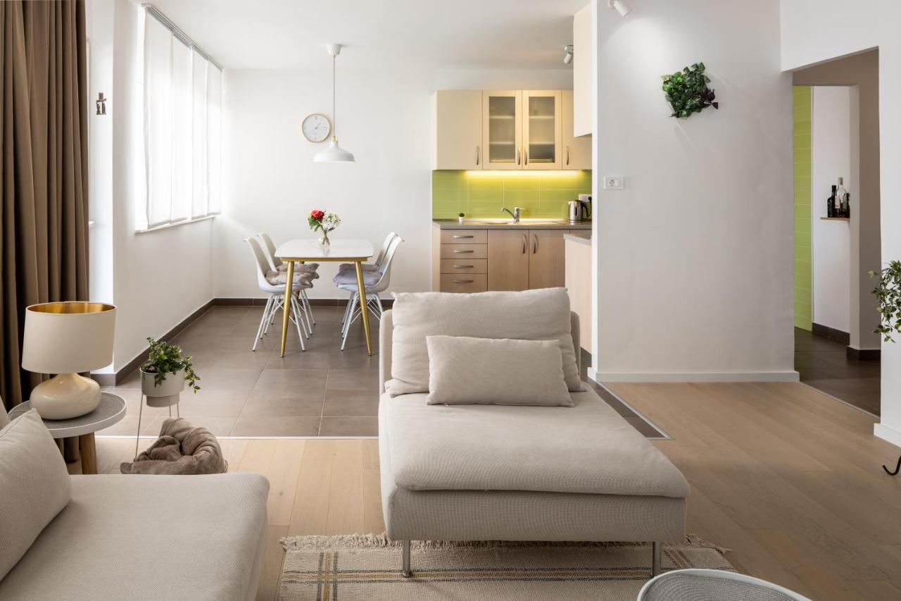 Apartment Nova 4* Dugi Rat Exteriér fotografie